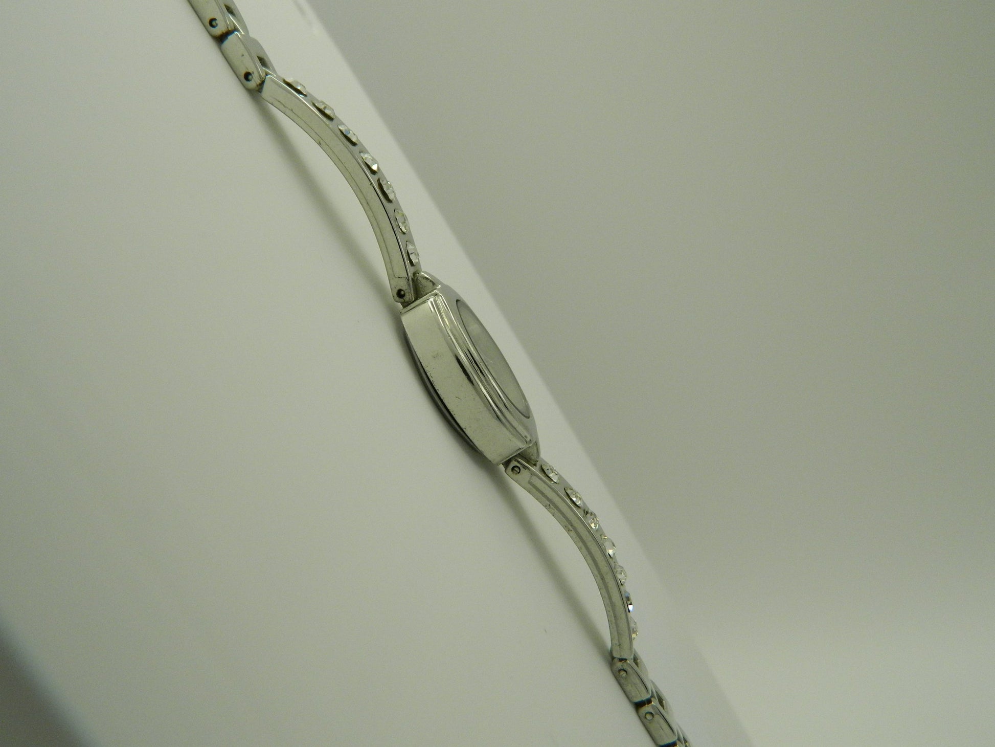 Manhattan White Marble Rhinestone Wat image 3