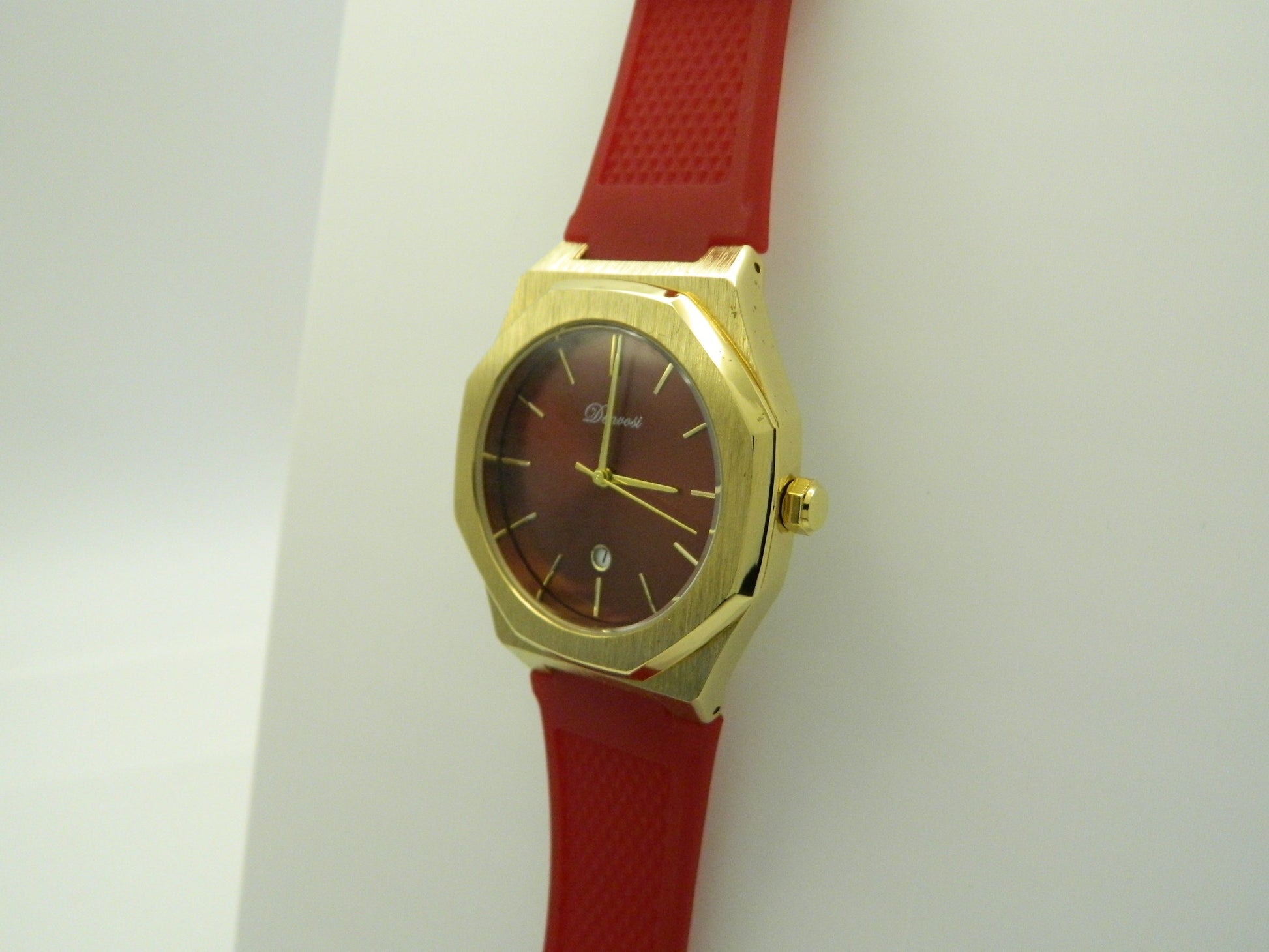 Denvosi Red On Gold Date Quartz Watch image 2