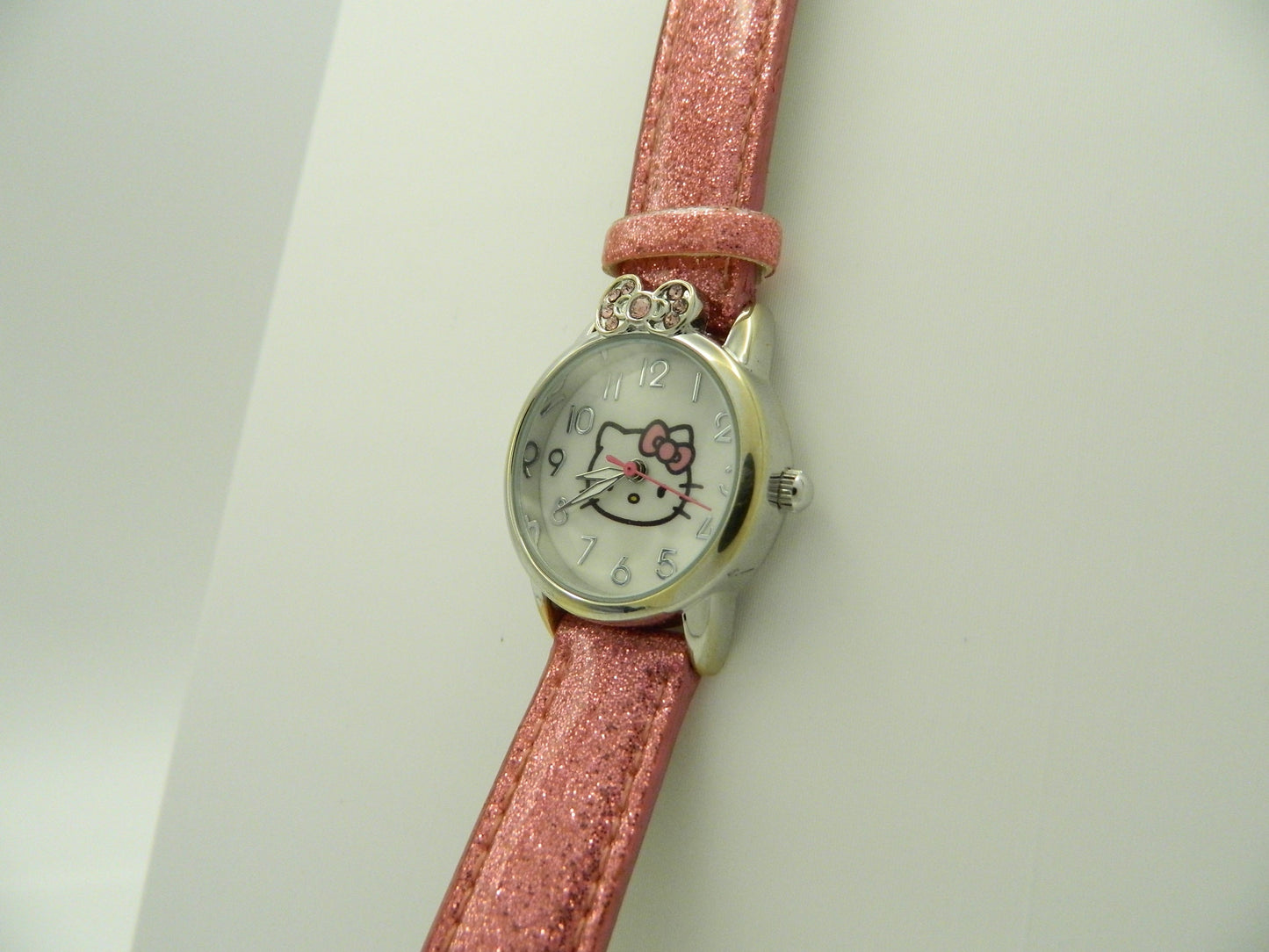 Sanrio Hello Kitty Quartzwatch image 2
