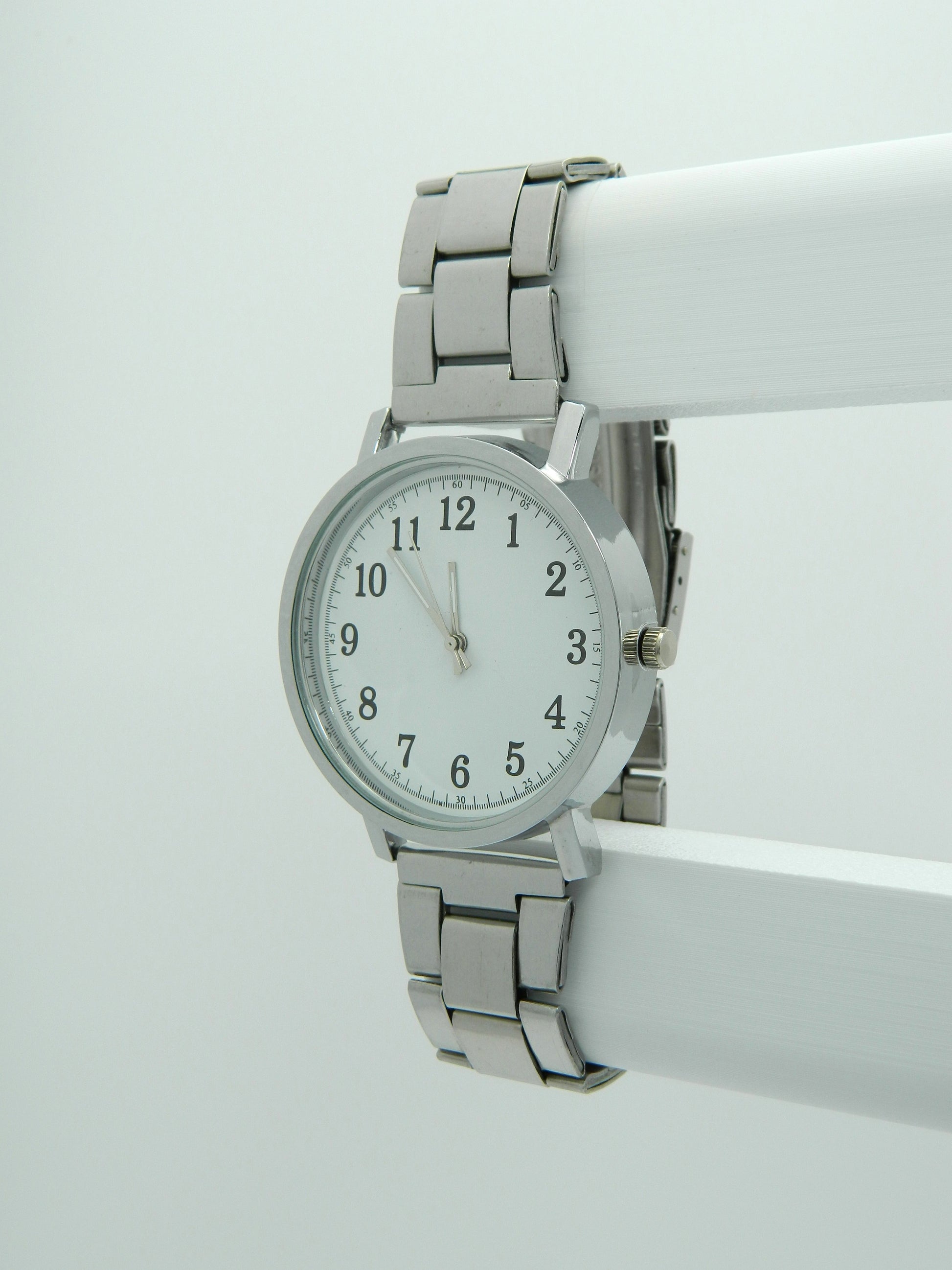 Simple Quartz Watch image 2