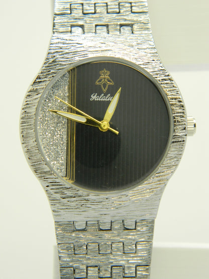 Silver Tone Classy Style Quartz Watch image 4