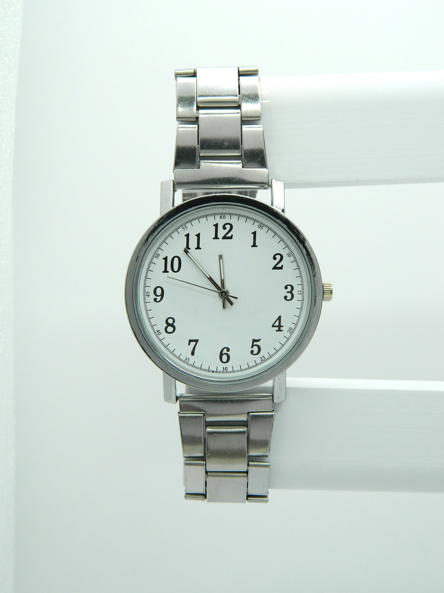 Simple Quartz Watch image 1