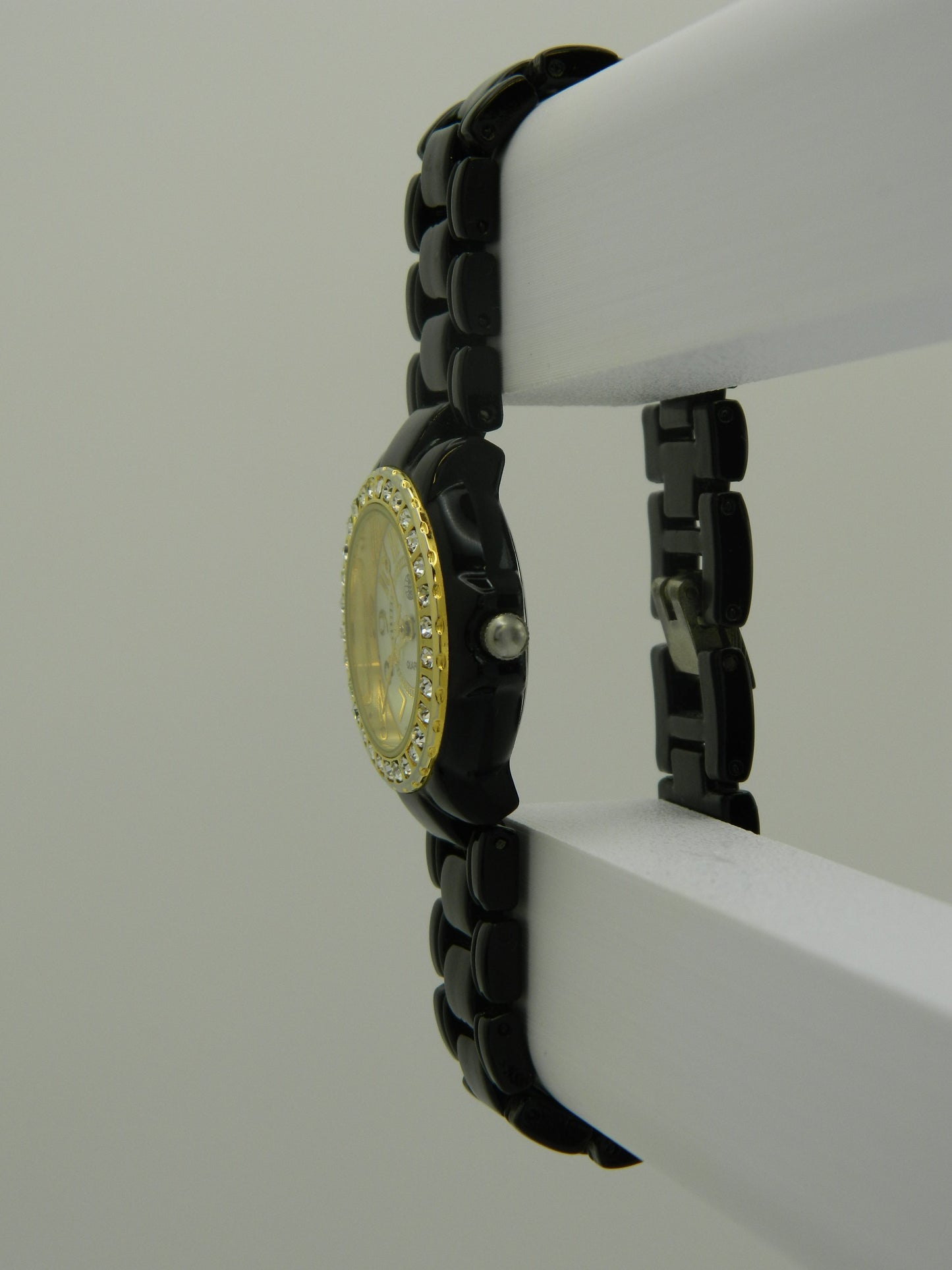 Iced Out Bezel Contrast Quartz Watch image 3