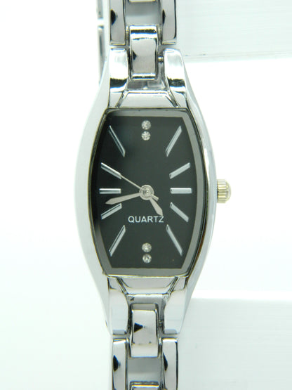 Elegant Quartz Watch image 3