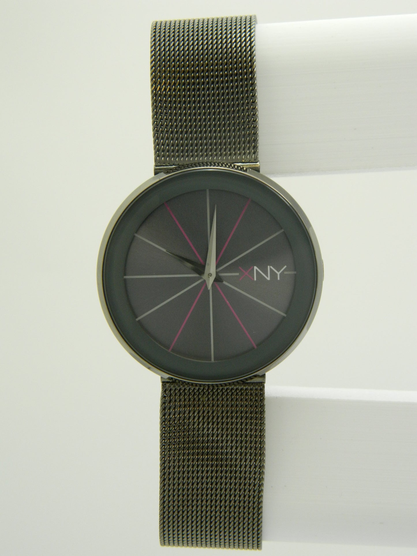 XNY Modern Style Quartz Watch image 1