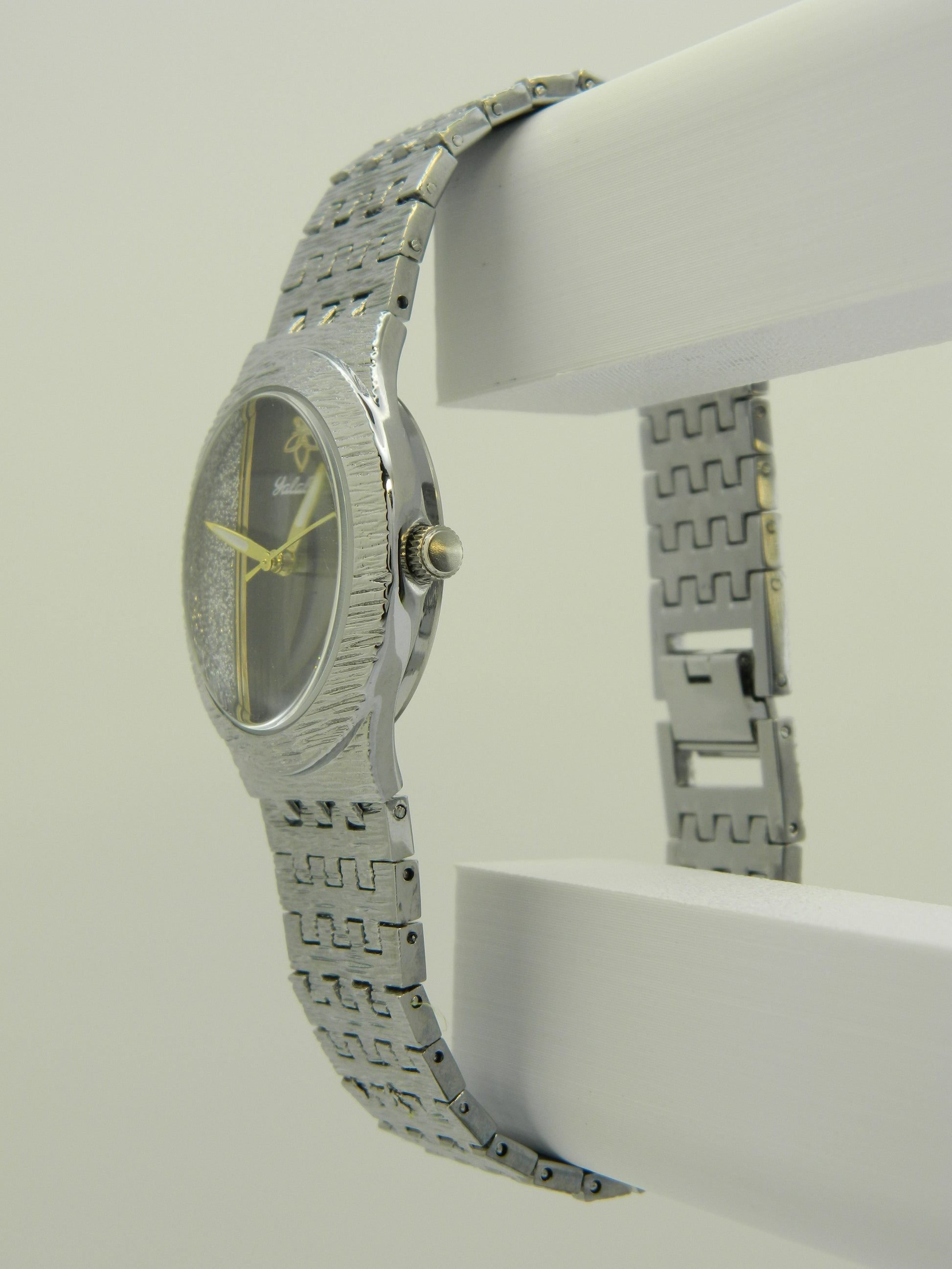 Silver Tone Classy Style Quartz Watch image 3