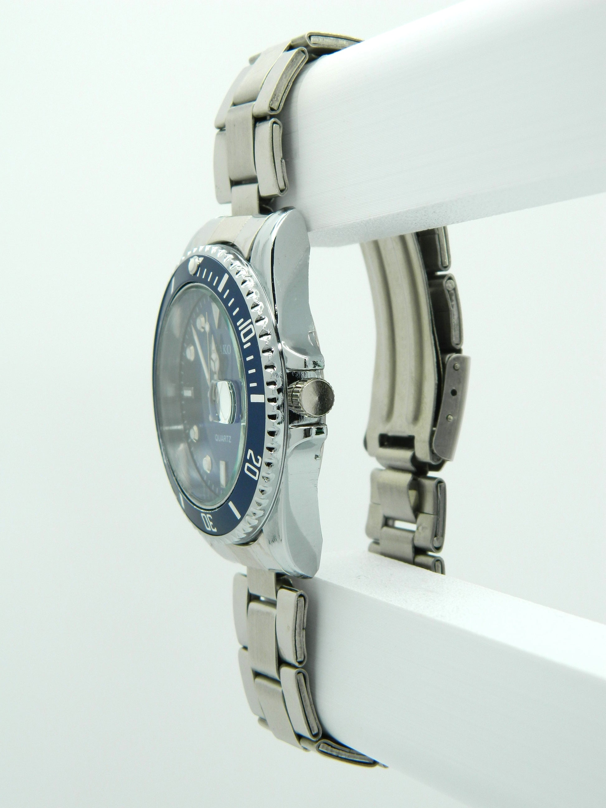 Yolako Diver Style Watch image 4