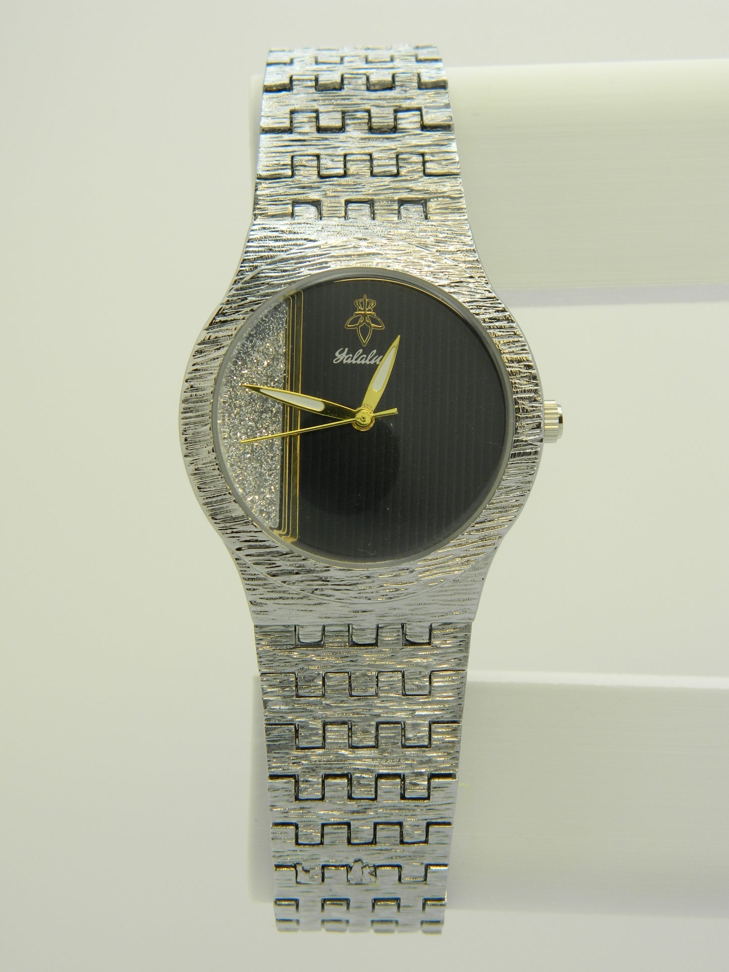 Silver Tone Classy Style Quartz Watch image 1