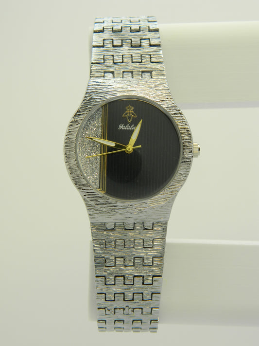 Silver Tone Classy Style Quartz Watch image 1