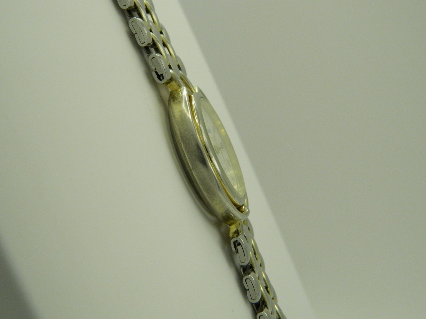 Xanadu Vintage Style Halo Quartz Watch image 3