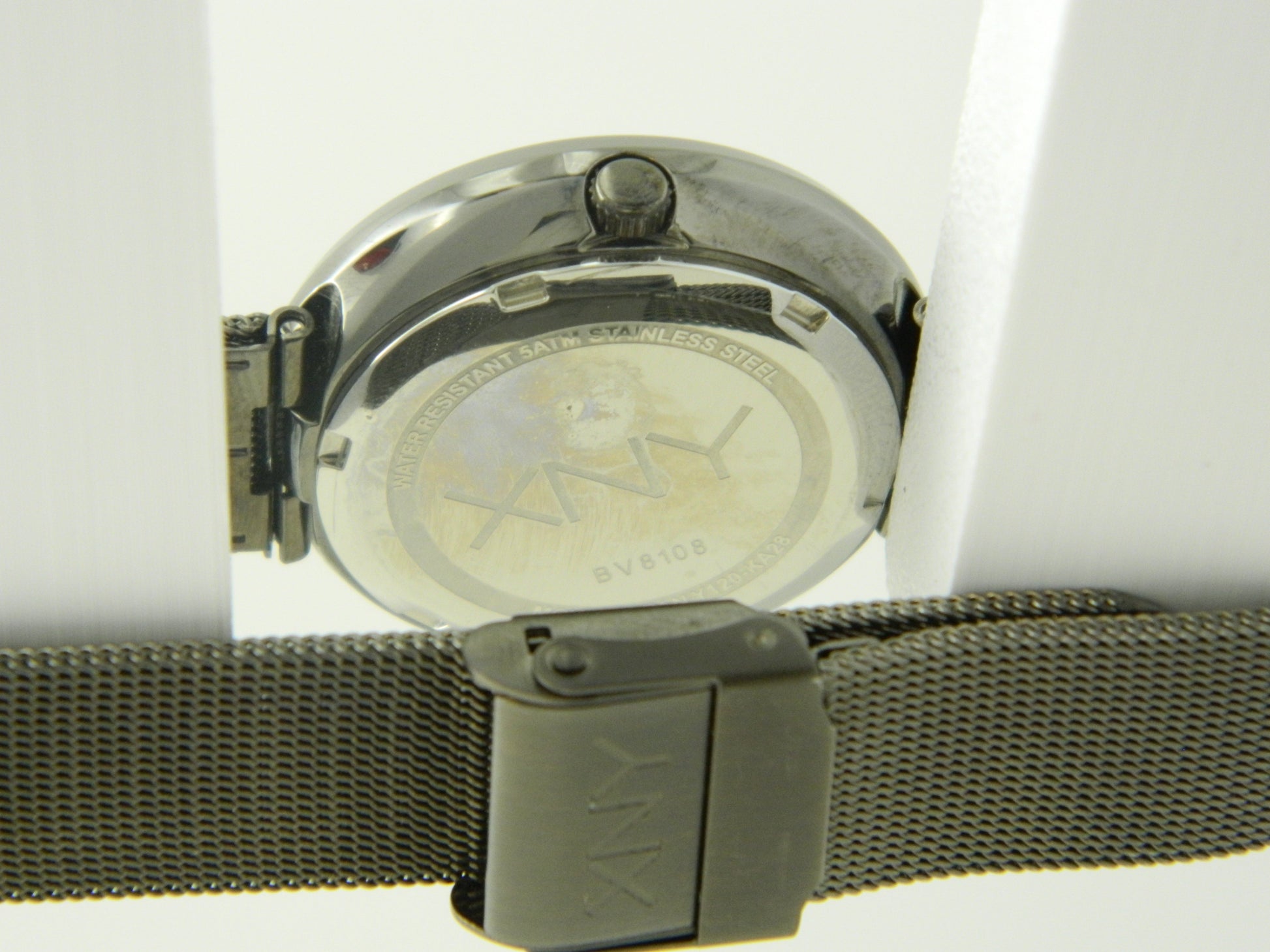 XNY Modern Style Quartz Watch image 6