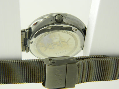 XNY Modern Style Quartz Watch image 6