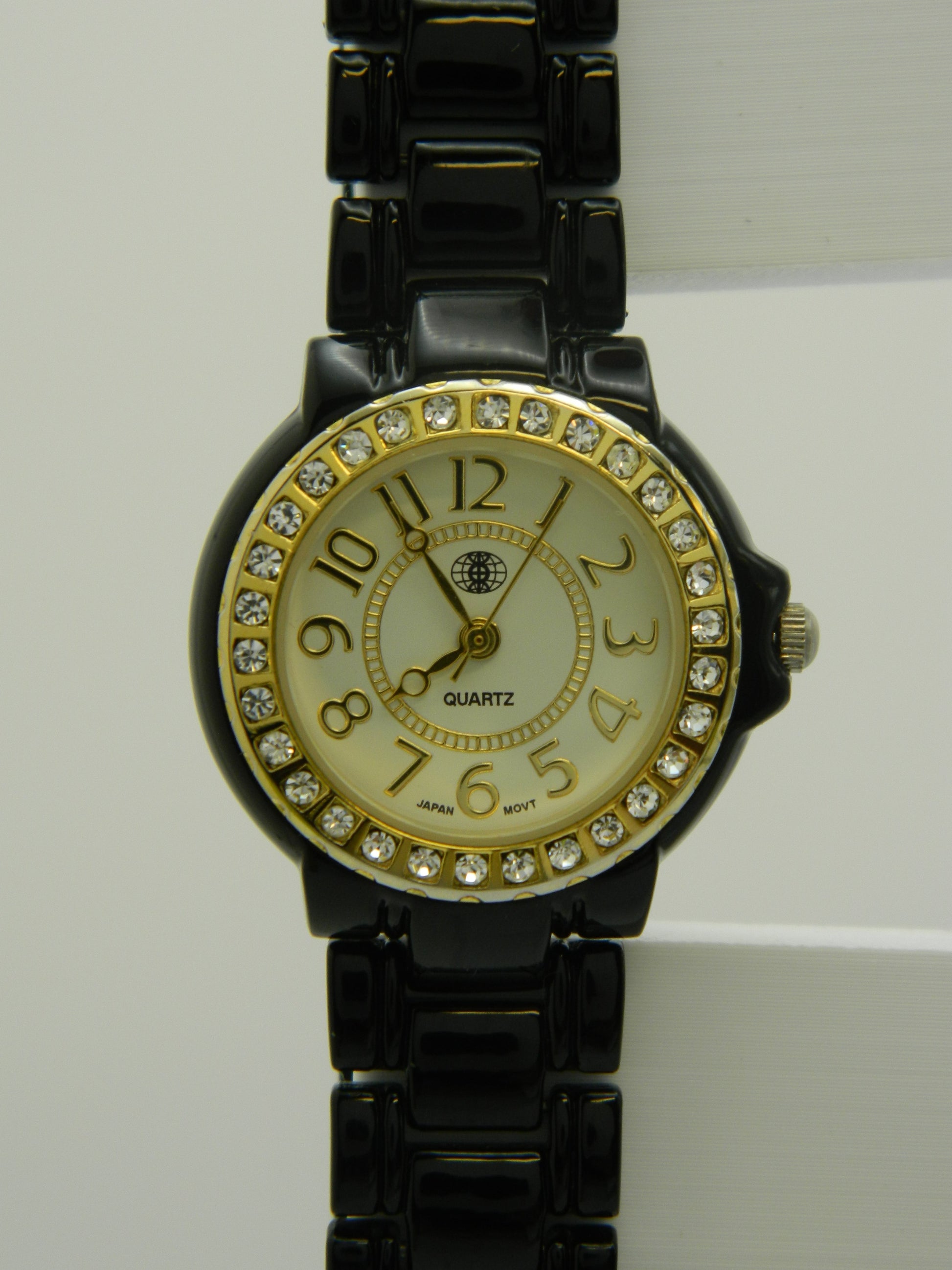 Iced Out Bezel Contrast Quartz Watch image 4