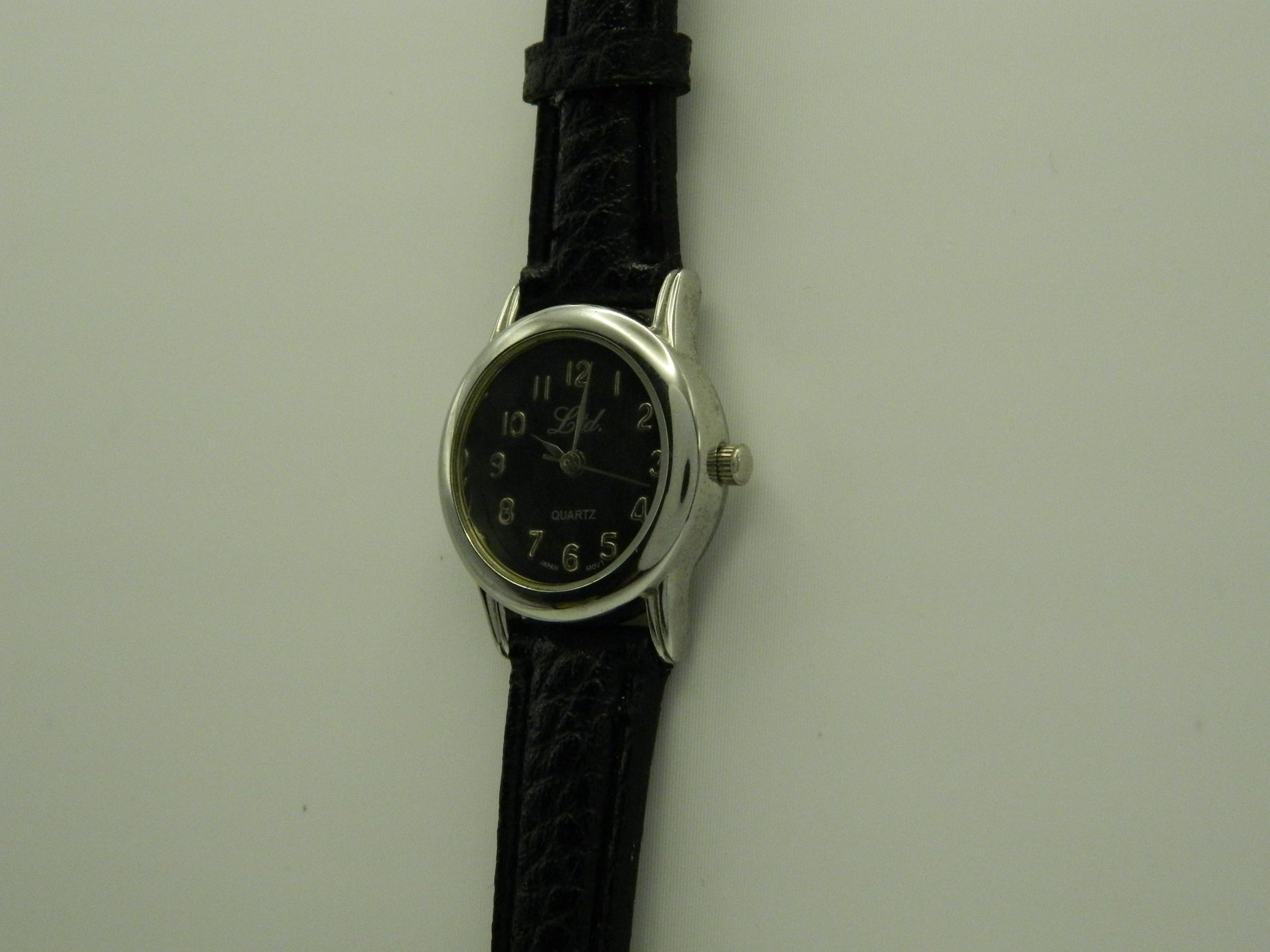 LTD Quartz Vintage Style Watch image 2