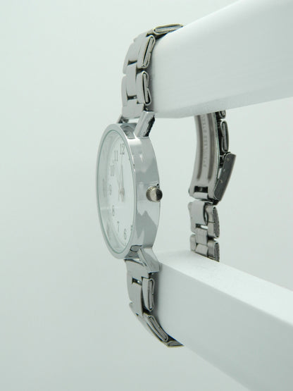 Simple Quartz Watch image 3