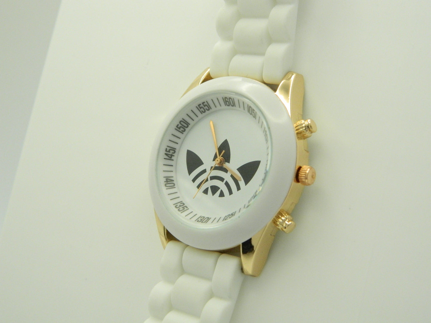 Three Leaf Generic Quartz White Watch image 2