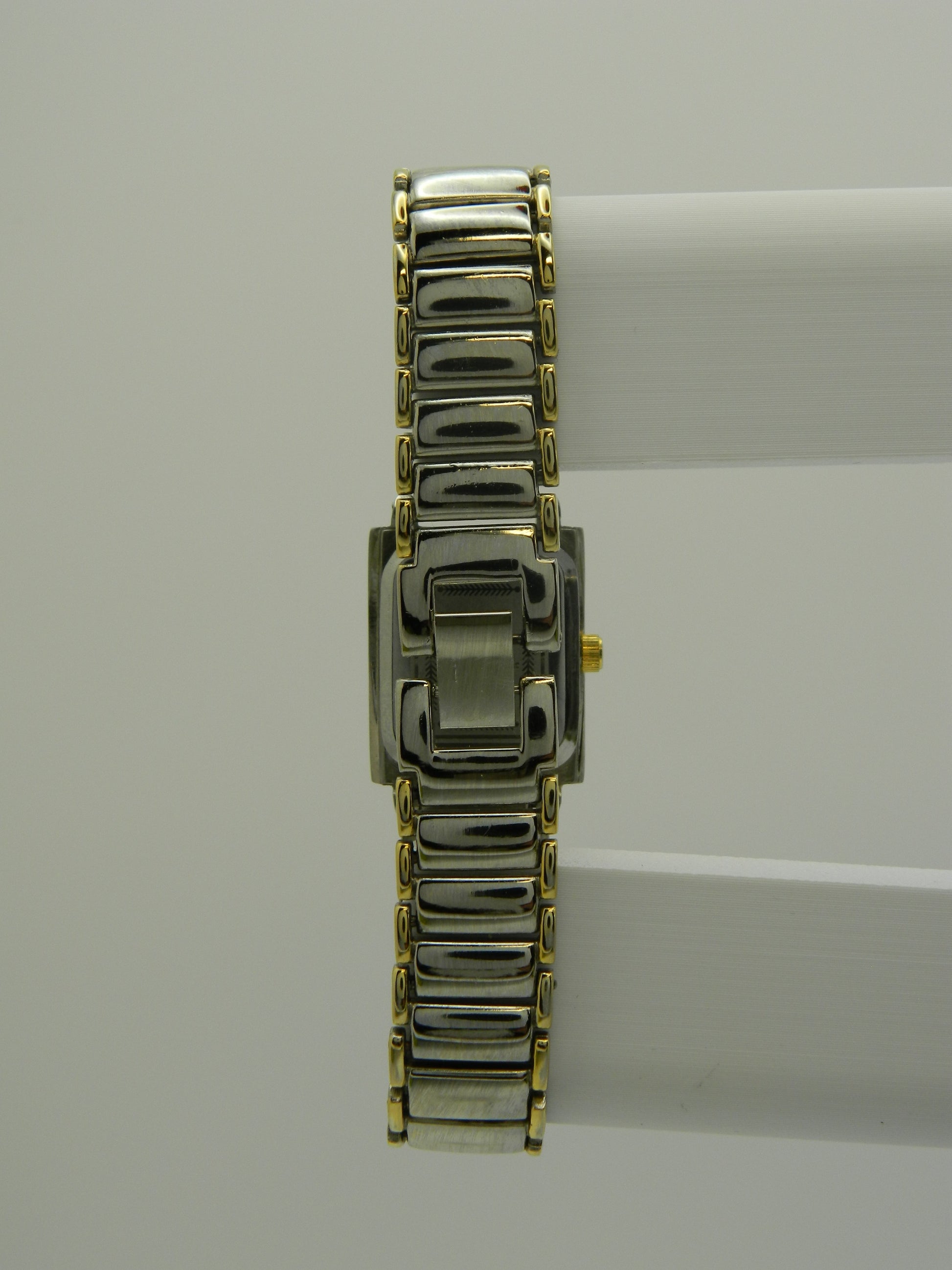 Geneva Vintage Style Two Tone Quartz Watch image 5