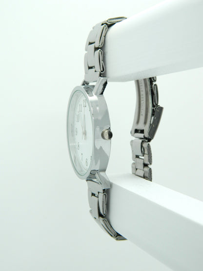 Simple Quartz Watch image 3