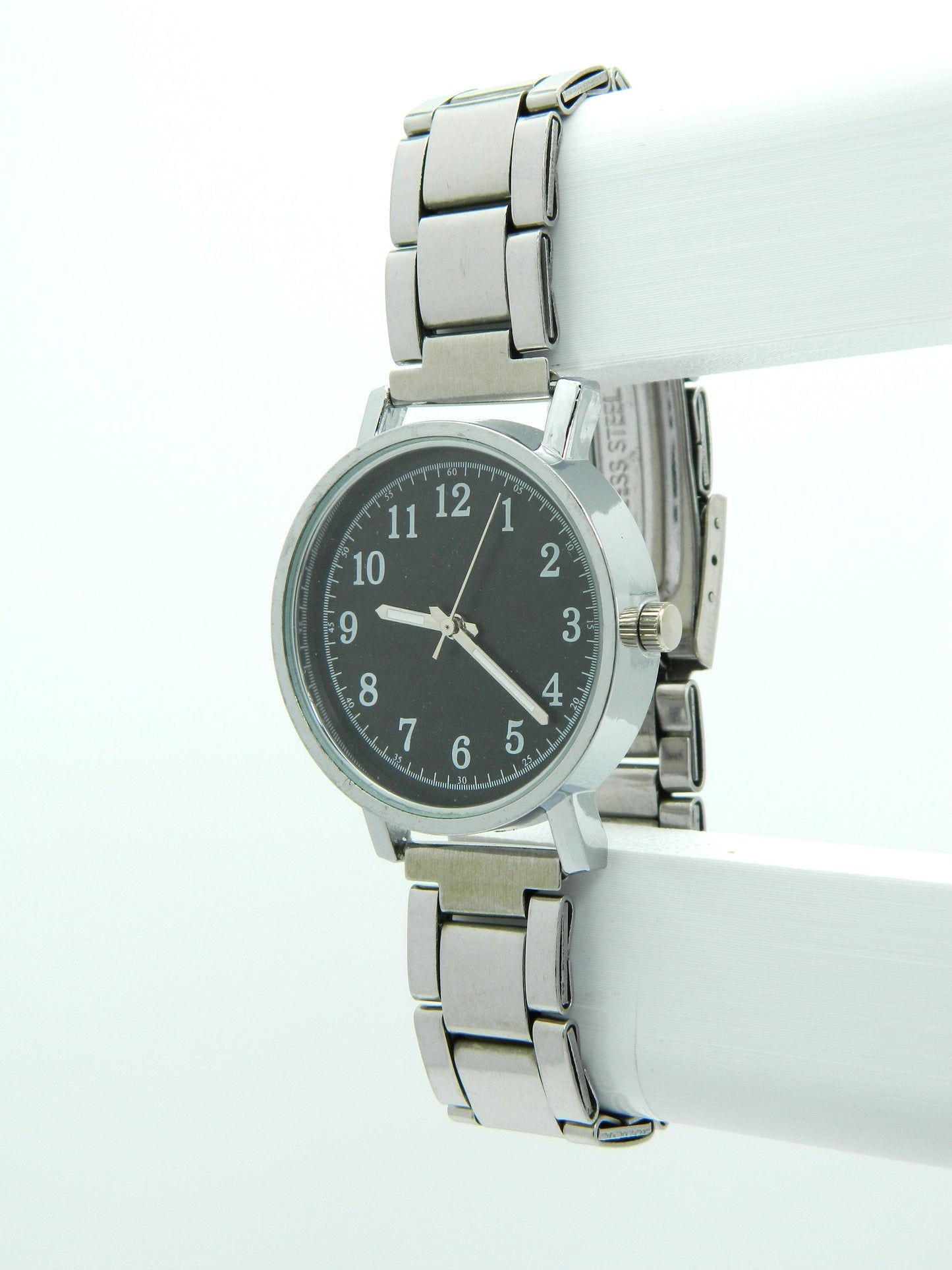 Simple Quartz Watch image 2