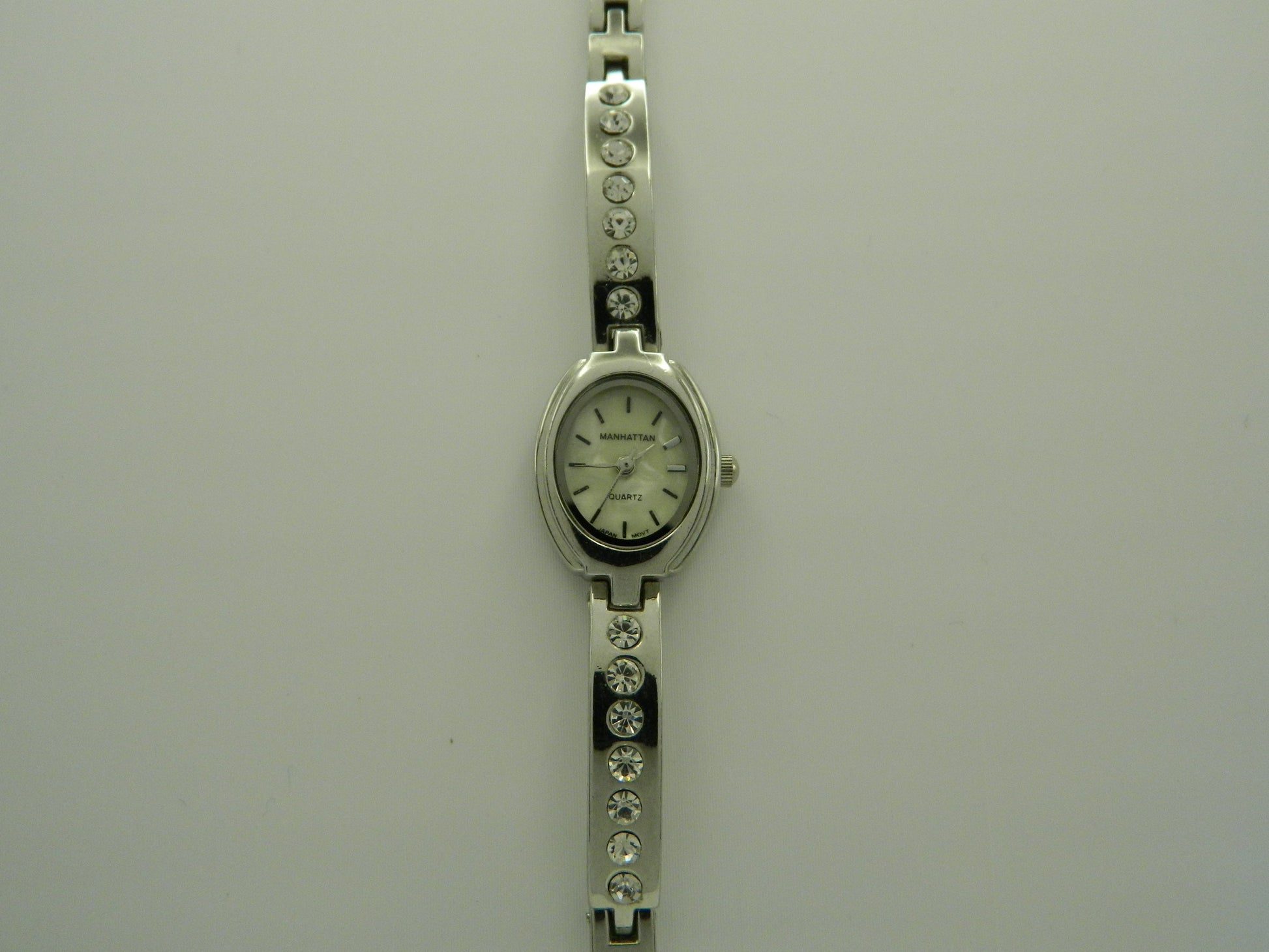 Manhattan White Marble Rhinestone Wat image 1