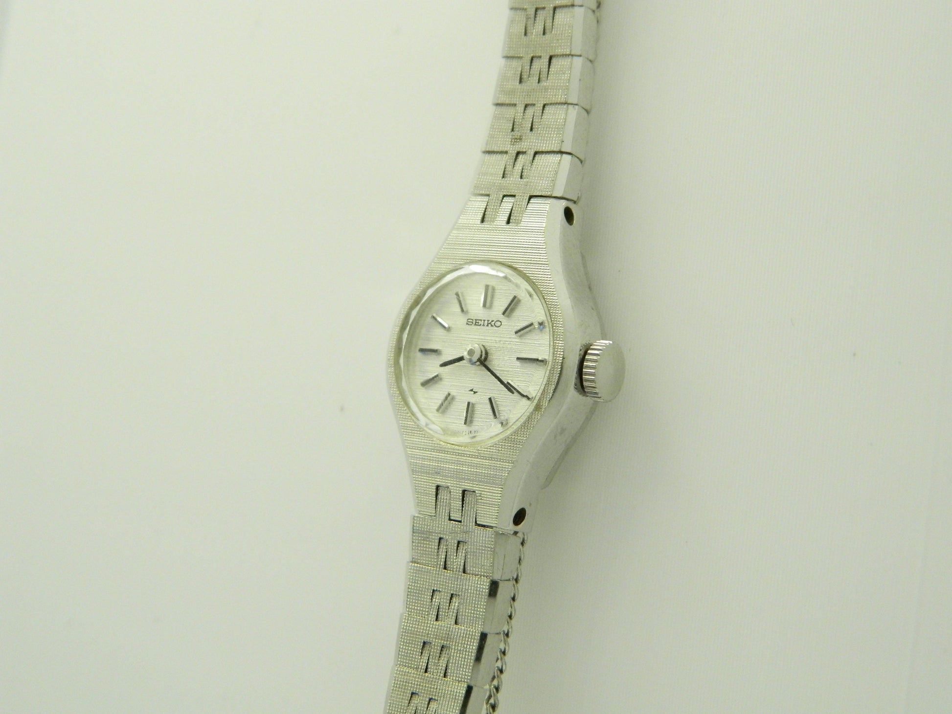 Seiko Silver Tone Cocktail Manual Wind Watch image 2