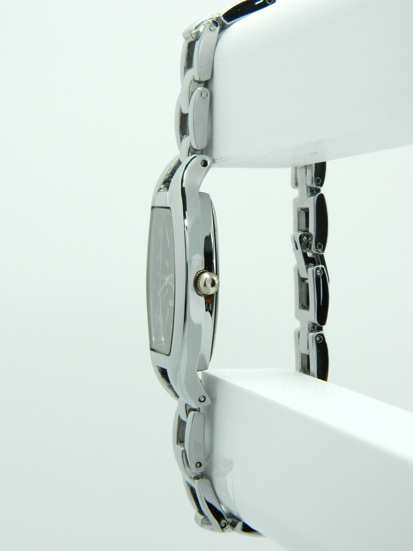 Elegant Quartz Watch image 4