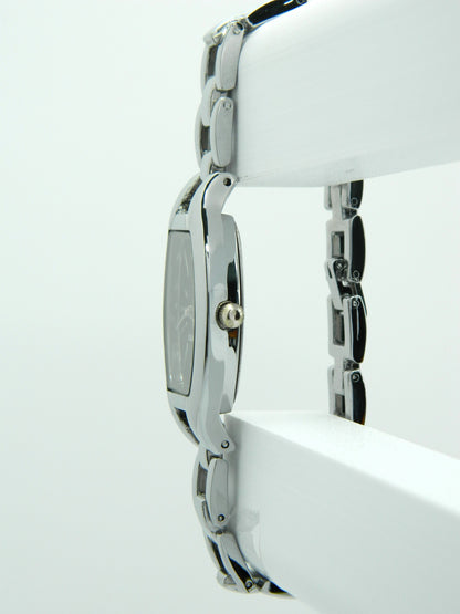 Elegant Quartz Watch image 4