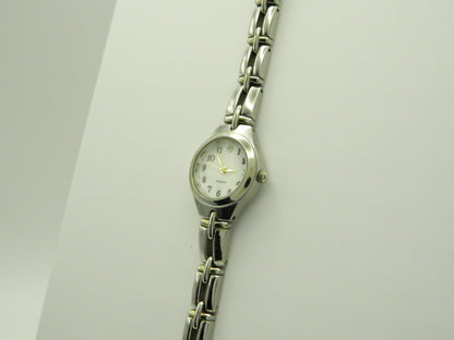 Diamond Quartz Watch image 3