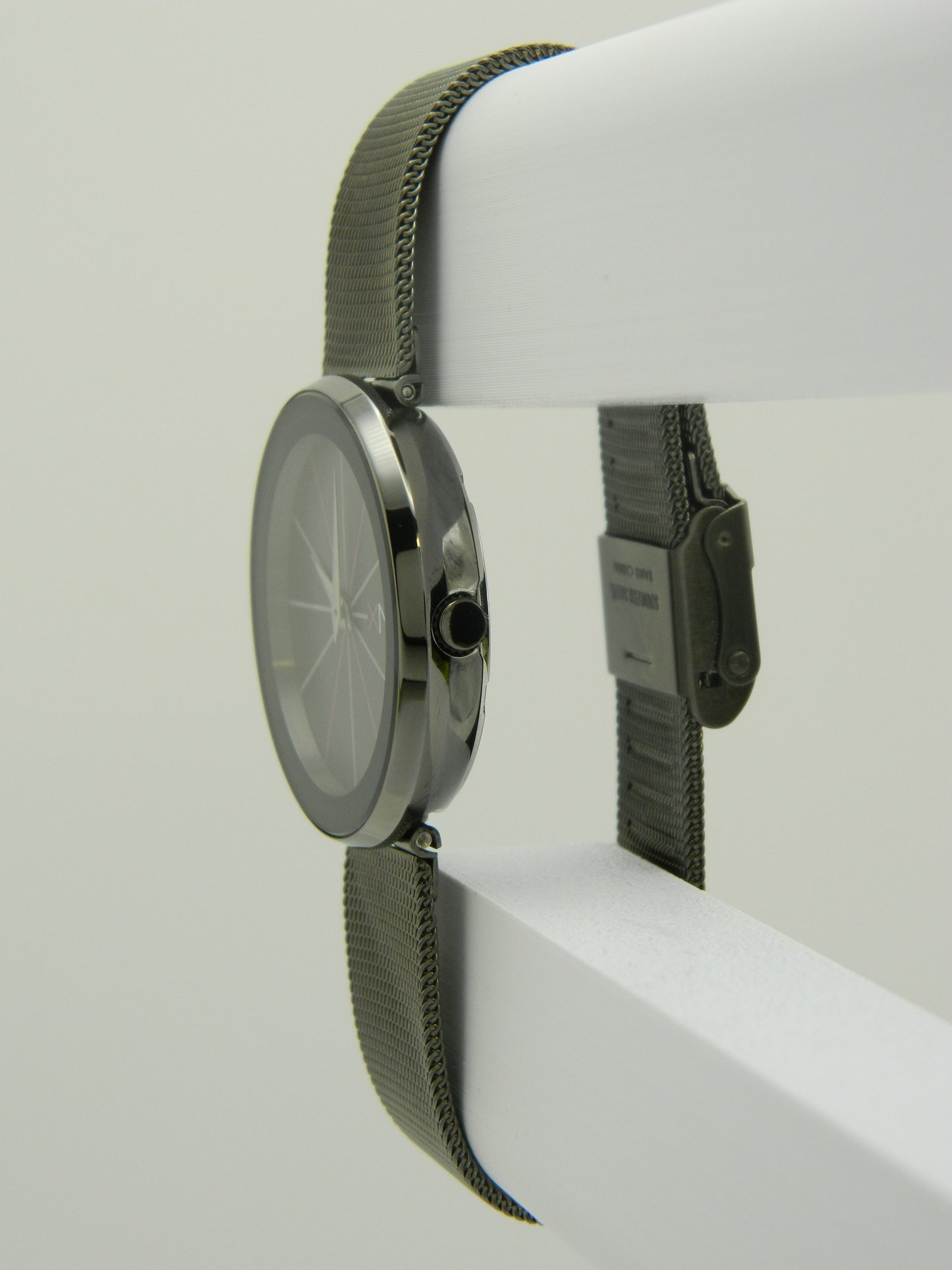 XNY Modern Style Quartz Watch image 3