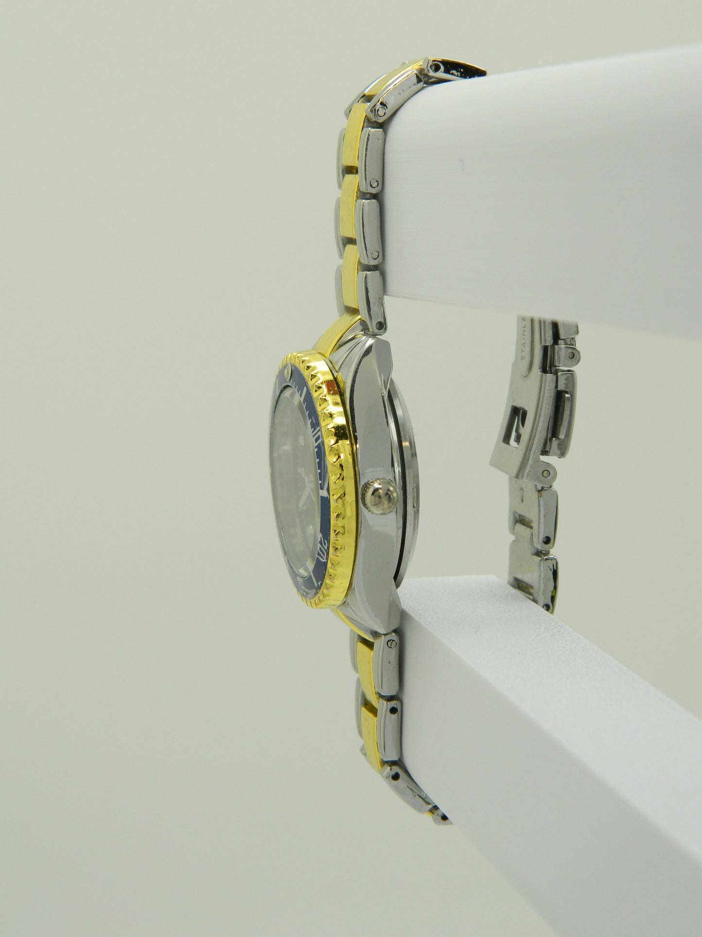 Diver Style Quartz Watch image 3